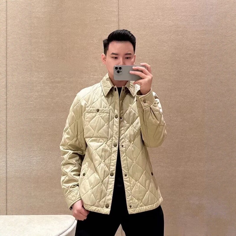 2026 Fall/Winter New Men's Quilted Cotton Jacket with Turn-down Collar, Lightweight and Warm, Casual Men's Wear 2026 Fall/Winter New Men's Quilted Cotton Jacket with Turn-down Collar, Lightweight and Warm, Casual Men's Wear