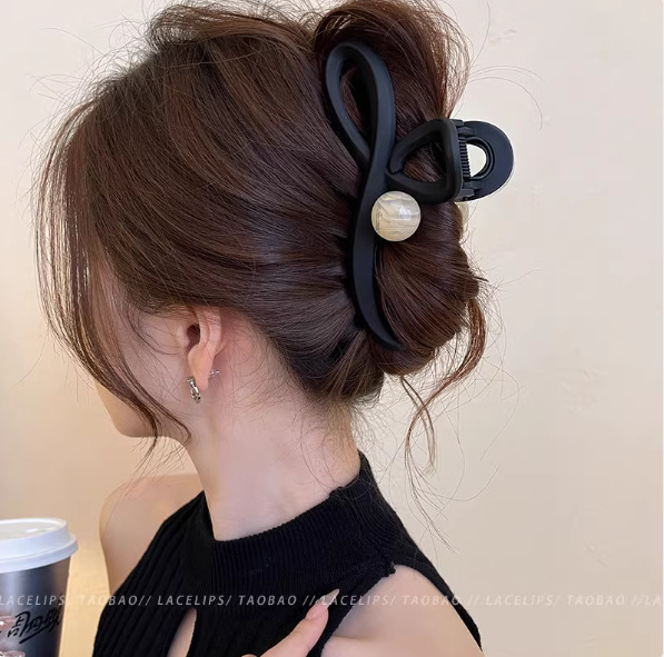 [matte black] beige beads large gripper