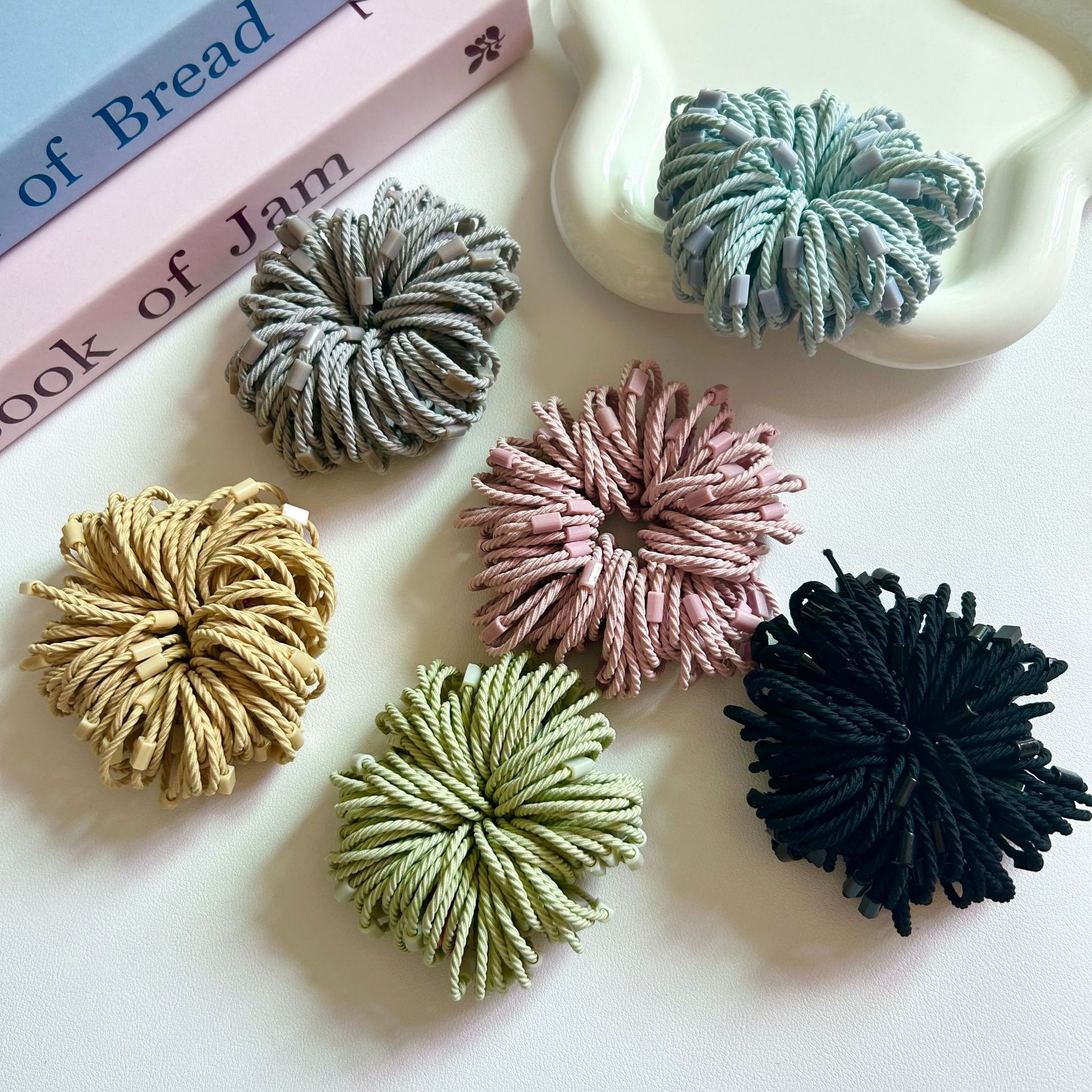 Cuerdas de cabeza simples correa de goma pequeña hebilla diy anillo de cabello niña pequeña cuerda de cabello colorida de alta elasticidad adornos para el cabello