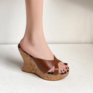 �⴩���Ů��Ь2026һ������ɫ���ϳ��߸���ˮ̨¶ֺ�¸��@�ݛ�Ь