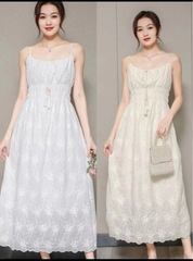 溫柔系法式吊帶連衣裙蕾絲拼接白色收腰高級感度假長裙子