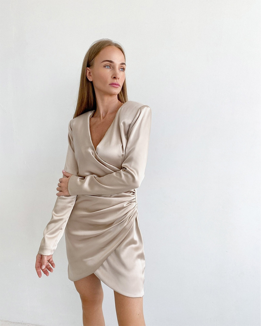 long-sleeved V-neck right-angle shoulder slim solid color satin dress NSSQS131879