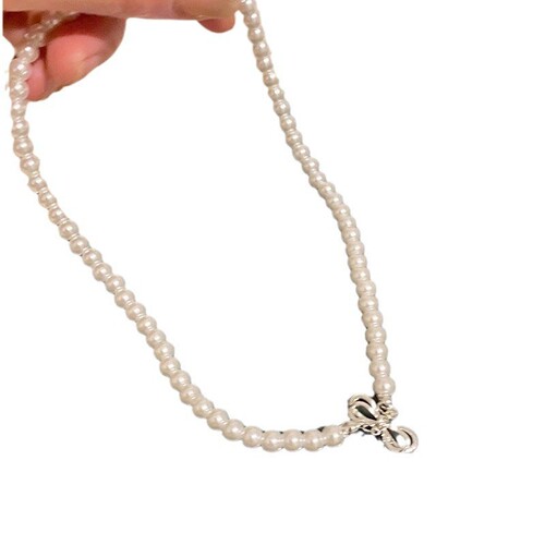 Gentle Butterfly Pearl Necklace Light Luxury Niche Design High-end Clavicle Chain Female Internet Celebrity Temperament Neck Chain Accessories