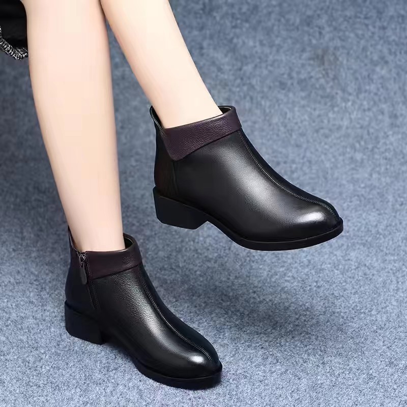 韩版优雅风尖头时装靴女2023年秋冬新款时尚气质不磨脚短靴潮批发
