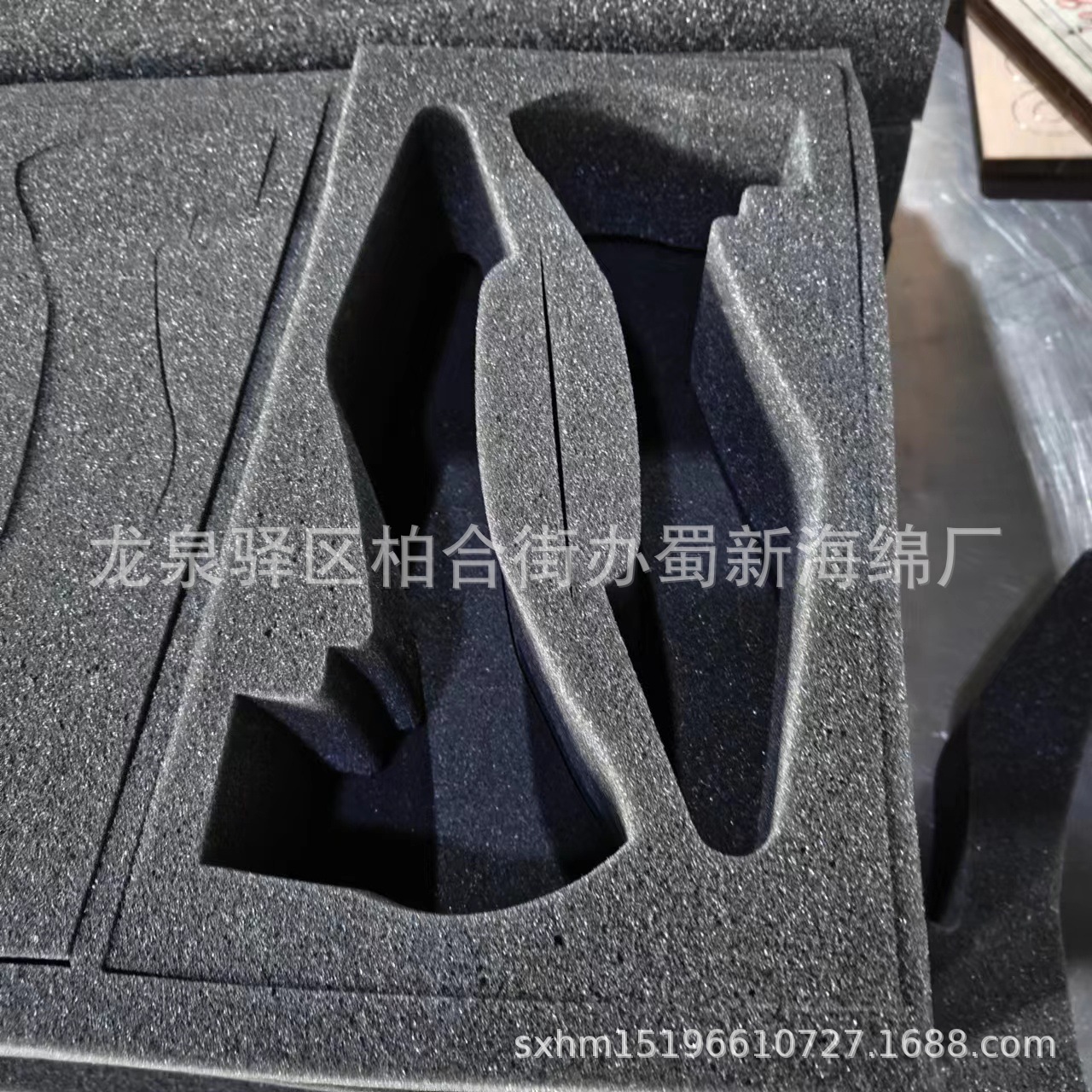 厂家供应黑色高密度海绵成型/鞋子缓冲包装泡沫
