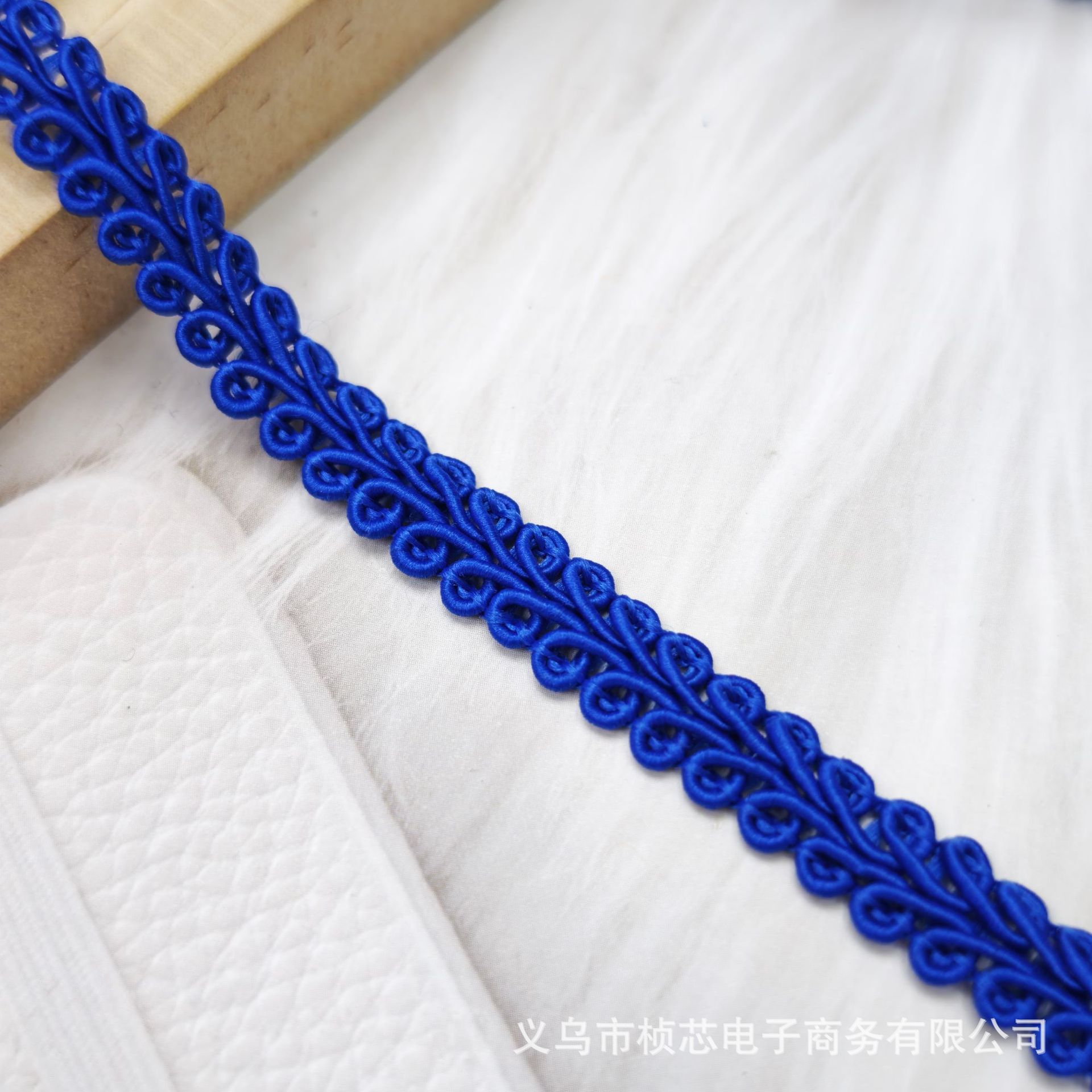 0.8cm*sapphire blue