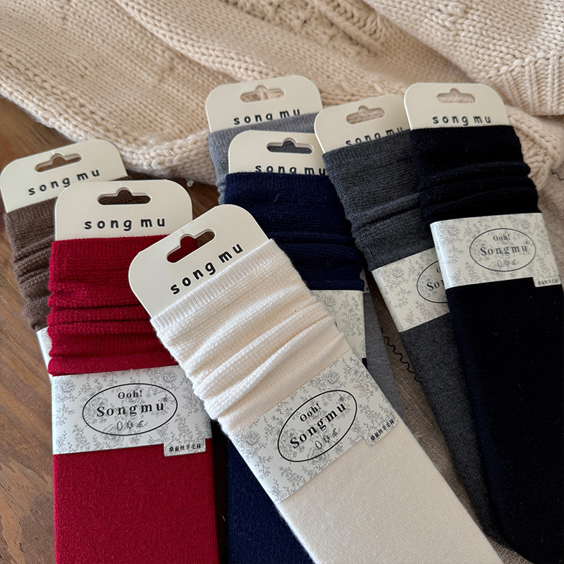 Women's Autumn and Winter Thickened Warm Waffle Mid-Calf Socks Made of Mulberry Silk and Wool, Solid Color Versatile Gray Slouch Socks Women's Autumn and Winter Thickened Warm Waffle Mid-Calf Socks Made of Mulberry Silk and Wool, Solid Color Versatile Gray Slouch Socks