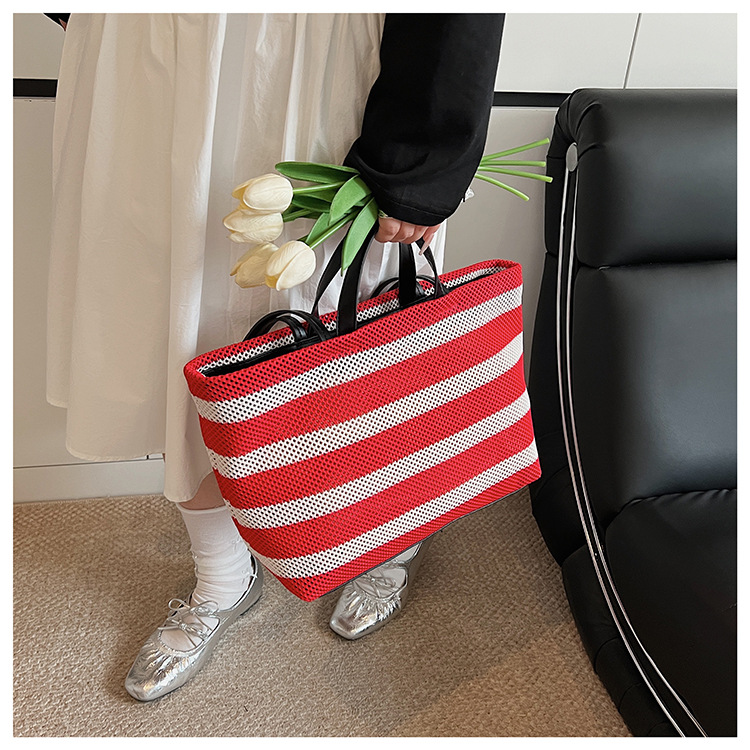 Fashionable large-capacity commuting bag for women 2025 new style, single-shoulder bag for going out to work, casual color-blocking tote bag undefined