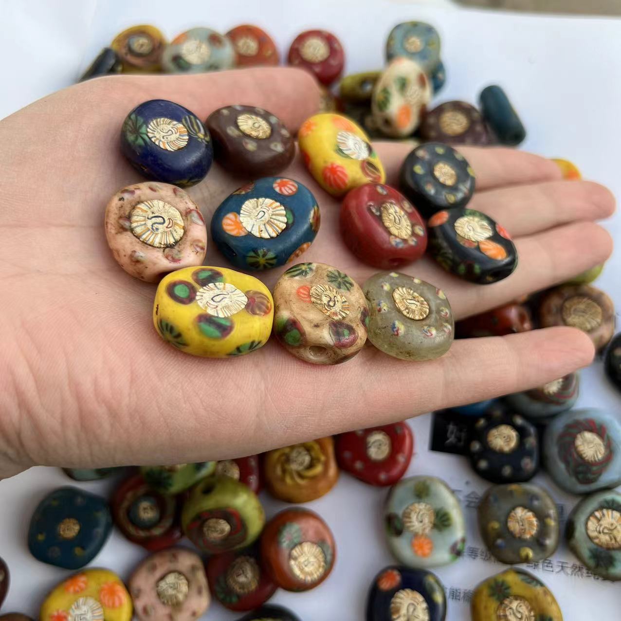 Cuentas de vidrio artesanales africanas y tibetanas, abalorios al por mayor