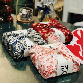 手巾/手帕;其他塑料薄膜;礼品袋