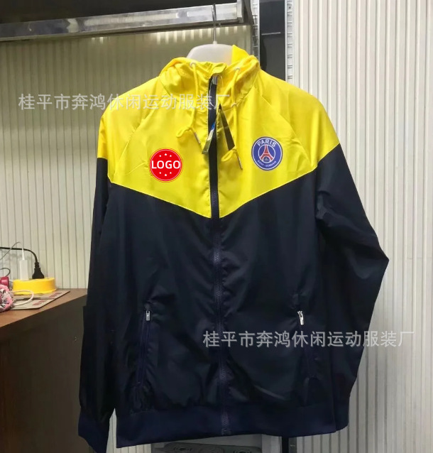 2526 chaqueta de fútbol con capuz nueva chaqueta de calentamiento a prueba de viento Barcelona Arsenal Real Madrid Manchester United chaqueta deportiva