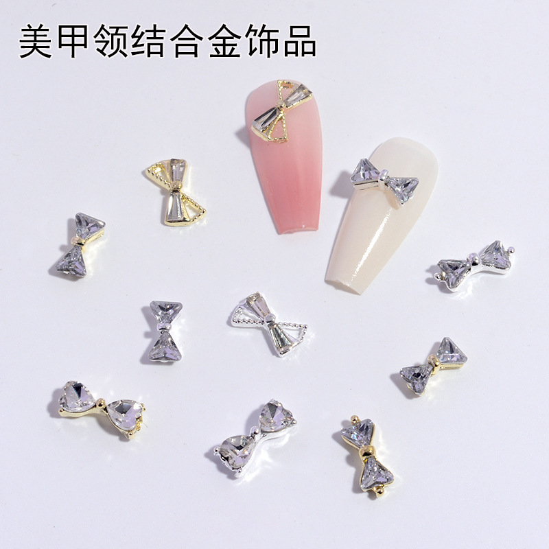 Cyber Celebrant Nail Art Jewelry Butterfly Tie Diamond Super Flash Triangle Diamond Alloy Bow Gold and Silver Nail Decoration Diamond