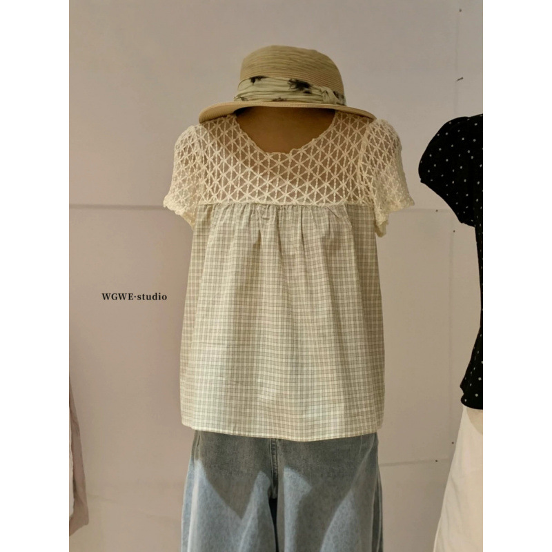 Summer lace design shirt with a round collar