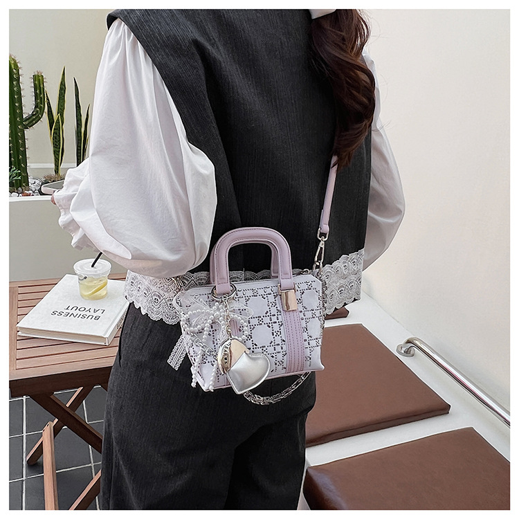 Summer bag: Women's niche design denim blue hot diamond handbag, 2025 new style bow single-shoulder crossbody bag undefined