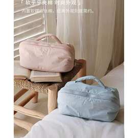 化妆包女2026新款ins软乎乎夹棉旅行出差收纳包大容量便携洗漱A23