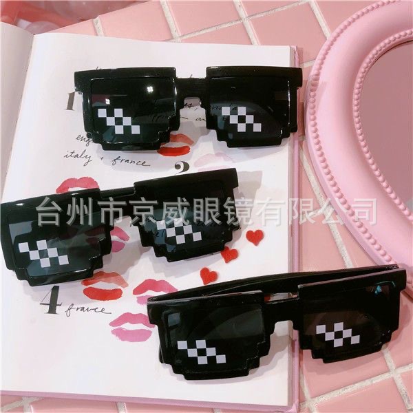 Jingwei's New Squid-Themed Internet Celebrity Party Quirky Sunglasses Anime Spoof Personality Sunglasses Wholesale from the Manufacturer
