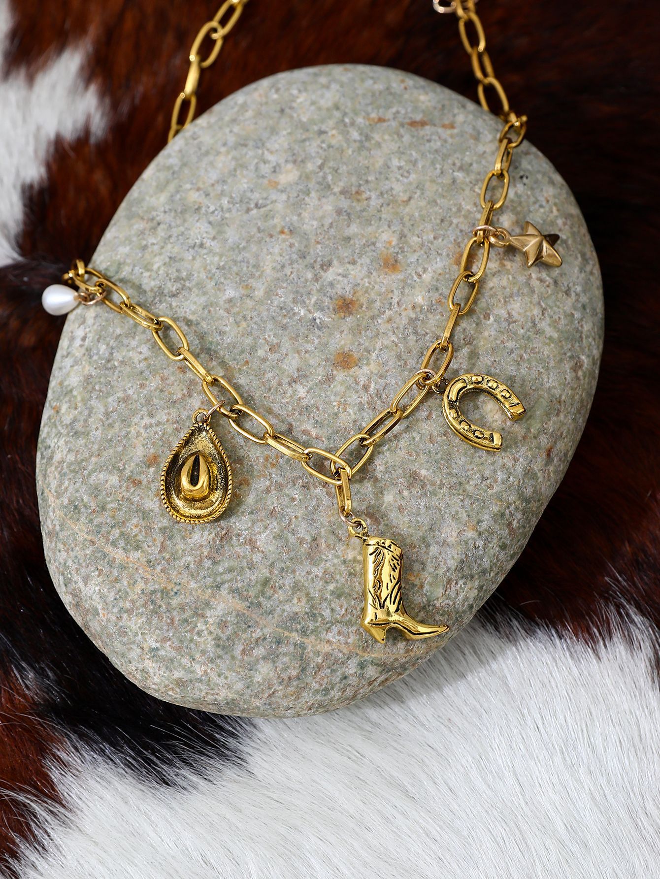 U Shape, Water Droplets, Boots Pattern Unisex Imitation Pearl Zinc Alloy Paperclip Chain U Shape Water Droplets Boots Multi Charms Necklace Imitation Pearl Jewelry