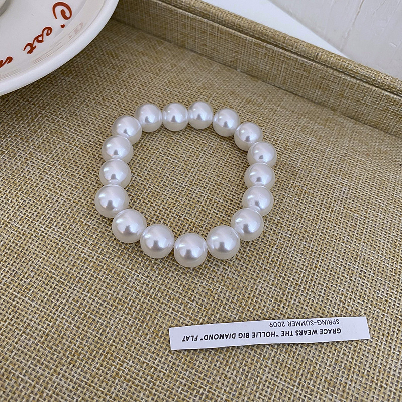 Retro Round Pearl Beaded Bracelets 1 Piece display picture 7