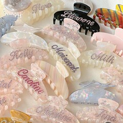 ヨーロッパとアメリカンスタイルのETSYパーソナライズされた名前ラインストーンレターヘアピン酢酸ヘアグリップシンプルな大きなサメクリップ後頭部用
