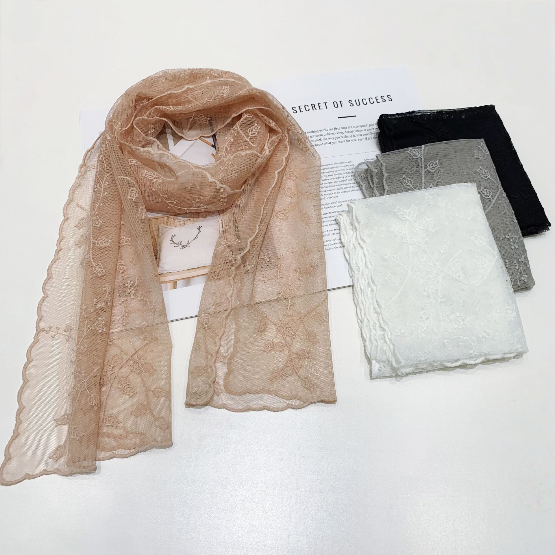 Pañuelo Fino de Encaje Bordado Estilo Francés de Poliéster Suave para Primavera y Otoño