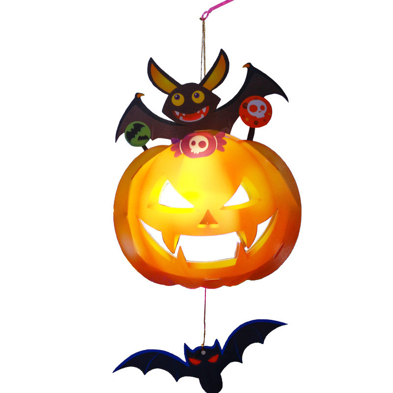 国境を越えたハロウィーンの道具はledカボチャのランプを手にしてdiy材料で子供の発光提灯を包んで露店を出す|undefined