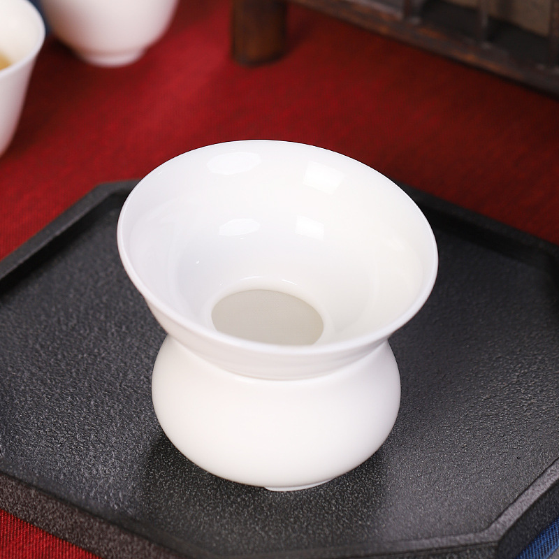 Suet-fat jade tea leaking tea filter all-ceramic integrated tea filter creative hand-painted tea filter tea set tea accessories