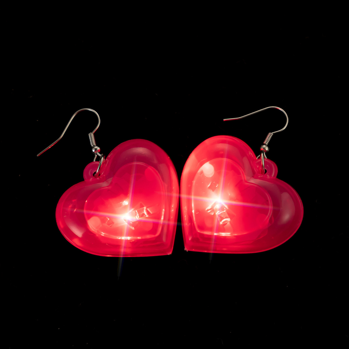 Coolette melocotón corazón pendientes transfronterizos Venta caliente europea y americana Día de San Valentín serie LED luz amor pendientes luminosos