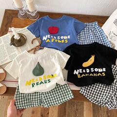 子供チェック柄スーツ夏服 2025 新しいスタイル男の子ベビーレター Tシャツ女の子半袖ショーツ 2 点セット