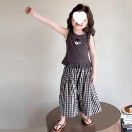 女童无袖套装夏装2026新款宝宝洋气背心儿童格子阔腿裤夏季两件套