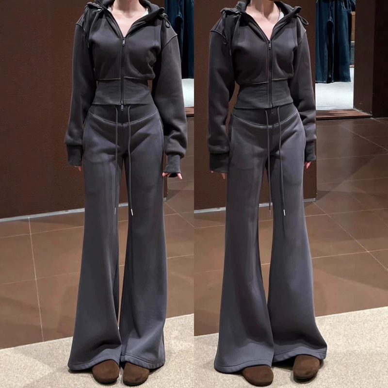 Dark Gray American-Style Flared Pants for Women, Spring 2026 New Casual Sweatpants, Loose Fit, Sporty Bell-Bottom Pants Dark Gray American-Style Flared Pants for Women, Spring 2026 New Casual Sweatpants, Loose Fit, Sporty Bell-Bottom Pants
