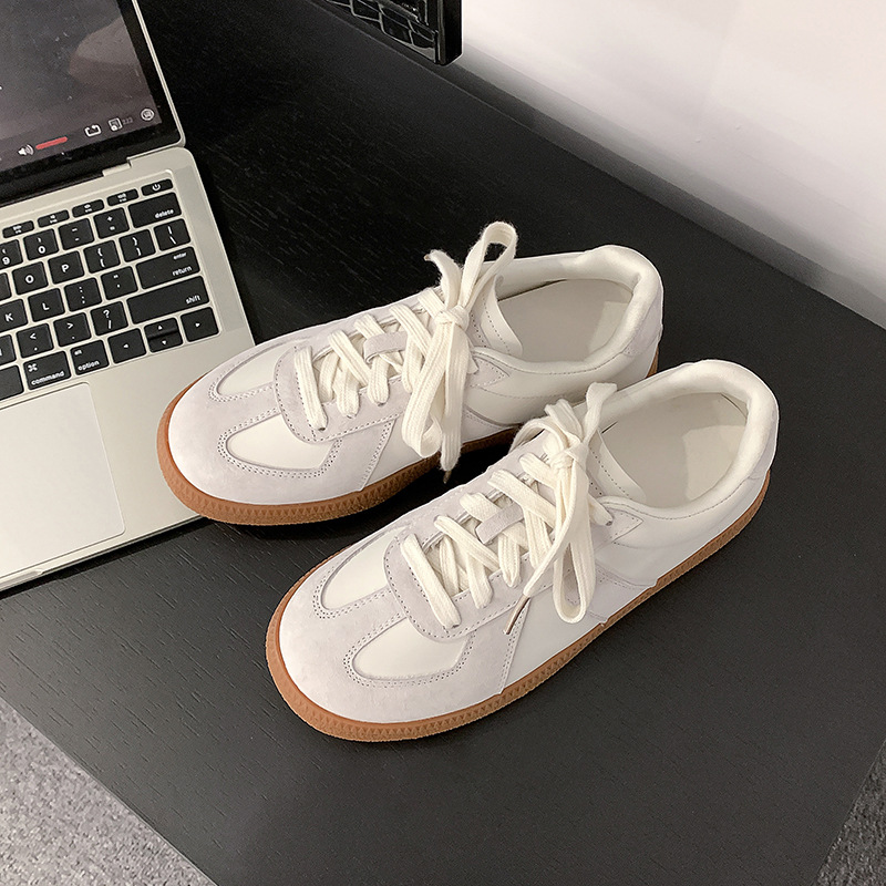 Grape Mom primavera nuevo estilo retro estilo de Hong Kong punta redonda a juego zapatos casuales con cordones de entrenamiento alemán zapatos blancos mujeres primavera y otoño