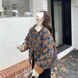 碎花毛呢羽绒服外套女冬季2025新款减龄短款小众设计感呢大衣短款