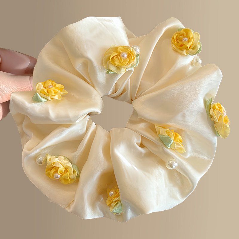 Nuevo scrunchie de encaje multicapa 2026 para mujer, lazo para el pelo de alta gama, accesorio suave para el cabello estilo coreano.