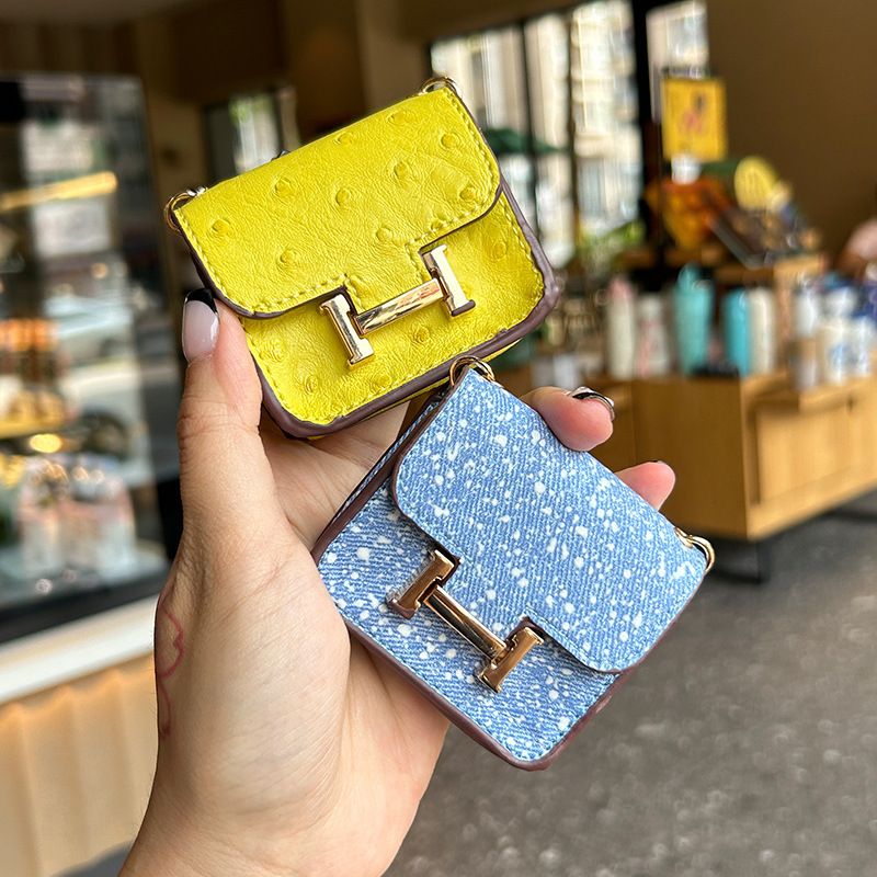 TikTok Little Red Riding Book Hot Sale Explosions Mini Kangkang Earphone Bag Keychain Creative Cute Bag Pendant Red Envelope