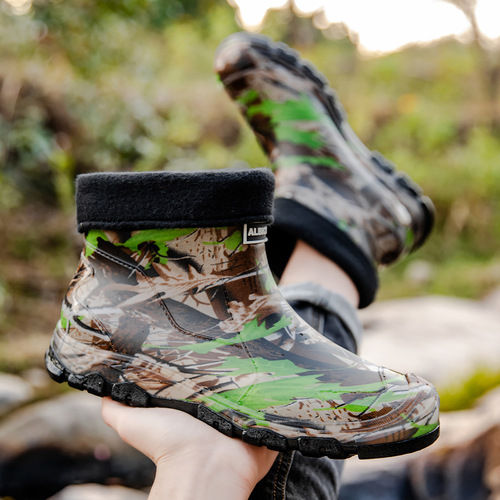Cross-border mesh waterproof men's rubber shoes, fashionable camouflage army-green rain boots, outdoor stream and seaside water shoes, sizes 39-48, rain boots.