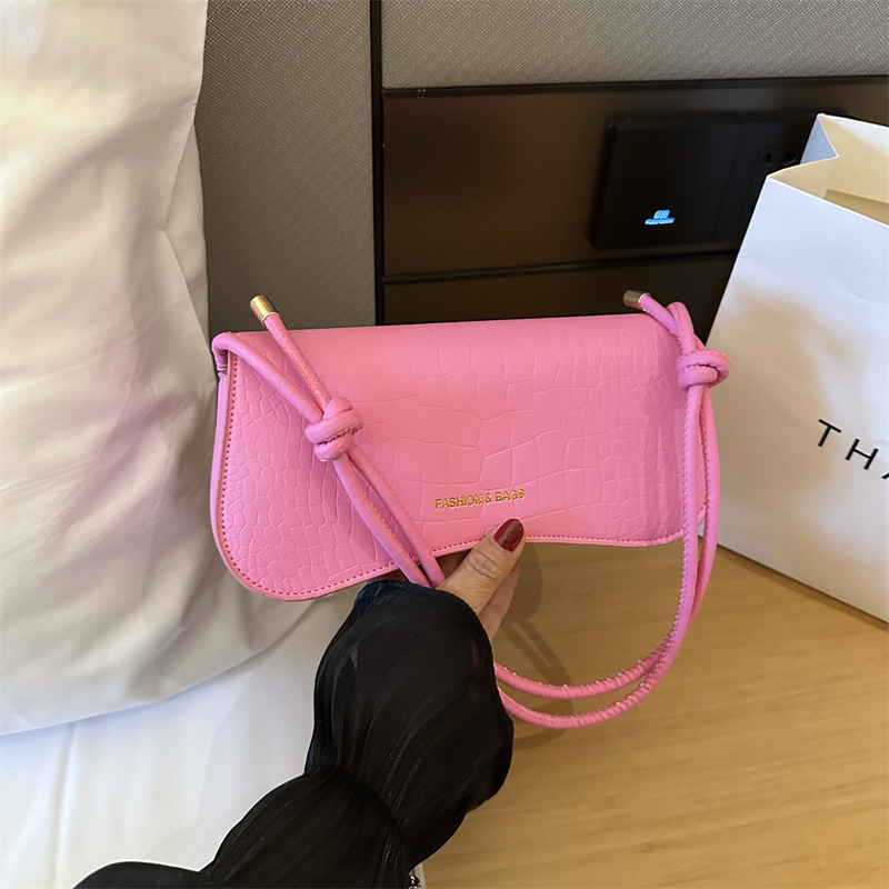 Diseño de nicho popular de las mujeres 2023 verano nuevo estilo coreano simple bolsa de las axilas moda simple bolsa de hombro pequeña bolsa cuadrada