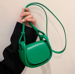 Niche Design Women's Handbags 2022 New Summer Quality Shoulder and Crossbody Bags High-End Minimalist Handheld Purse