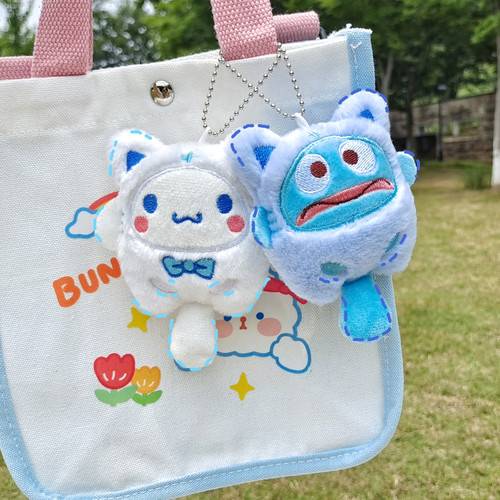 Internet celebrity cartoon cute Sanrio super cute plush doll brooch student bag pendant plush pendant