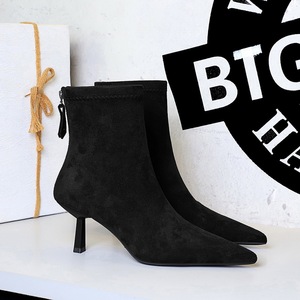 1895-1 Retro Suede Pointed Skinny Boots Thin Single Heel Middle Heel Versatile Fashion Rear Zipper Short Boots for Women