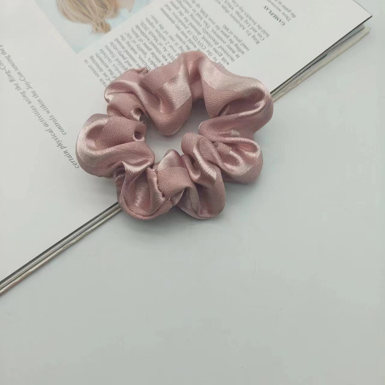 Fascia per capelli in tessuto di salsiccia grassa retrò francese, in tinta unita, con doppi noodles di cristallo, transfrontaliera europea e americana_voghion.com