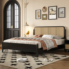 实木床;餐桌;布艺沙发