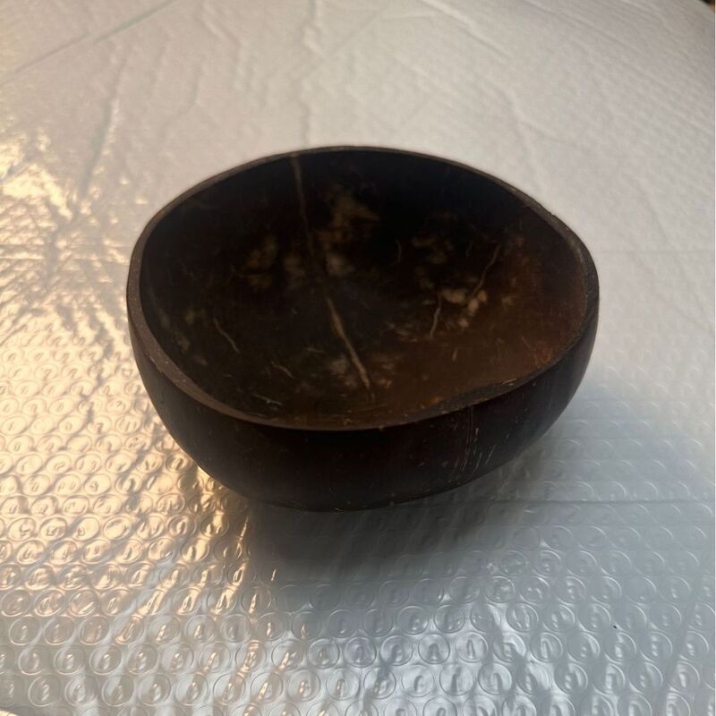Vietnam Natural Handmade Coconut Shell Bowl Old Coconut Shell Bowl Factory Source Wholesale Medium Set Hainan Wooden Salad