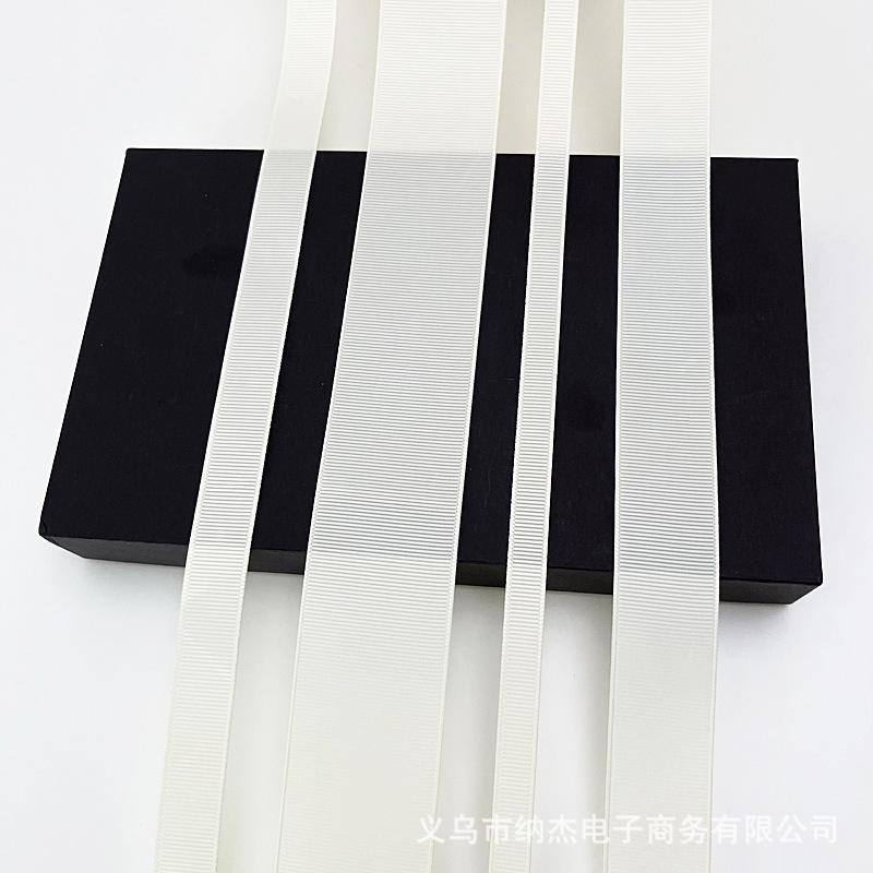 아이보리 리본 1CM 롤 꽃 폴리 에스테르 리본 2CM 의류 리본 2CM 롤 활 6MM 롤