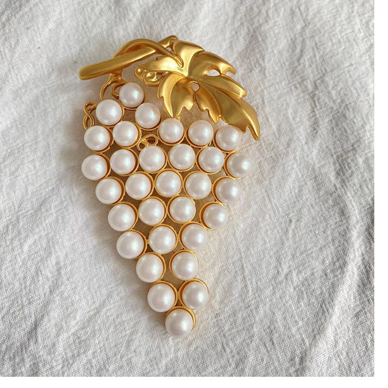 Retro Fruit Alloy Plating Artificial Pearls Womenu0027S Brooches
