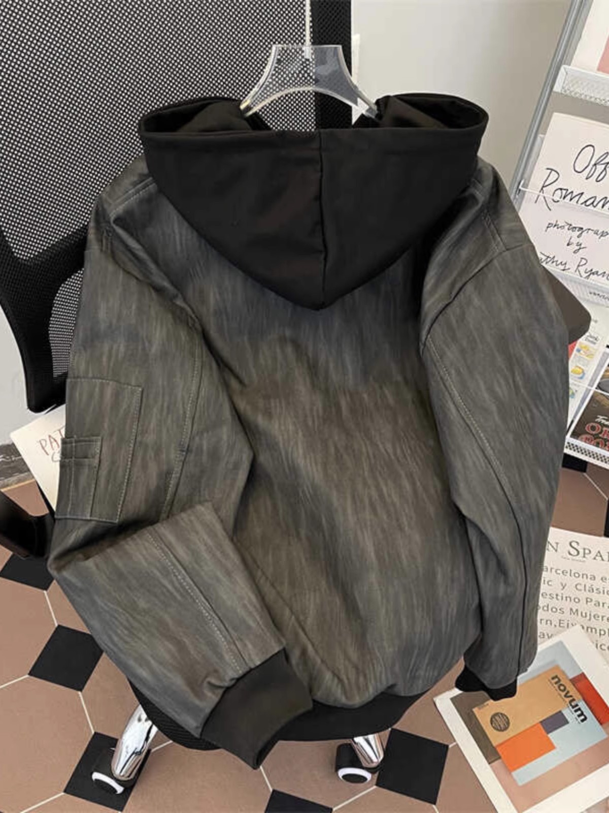 Chaqueta de cuero de dos piezas con capucha y cremallera con textura gris negro de alta calidad para hombre, chaqueta suelta de todo fósforo de la calle, chaqueta de cuero pu