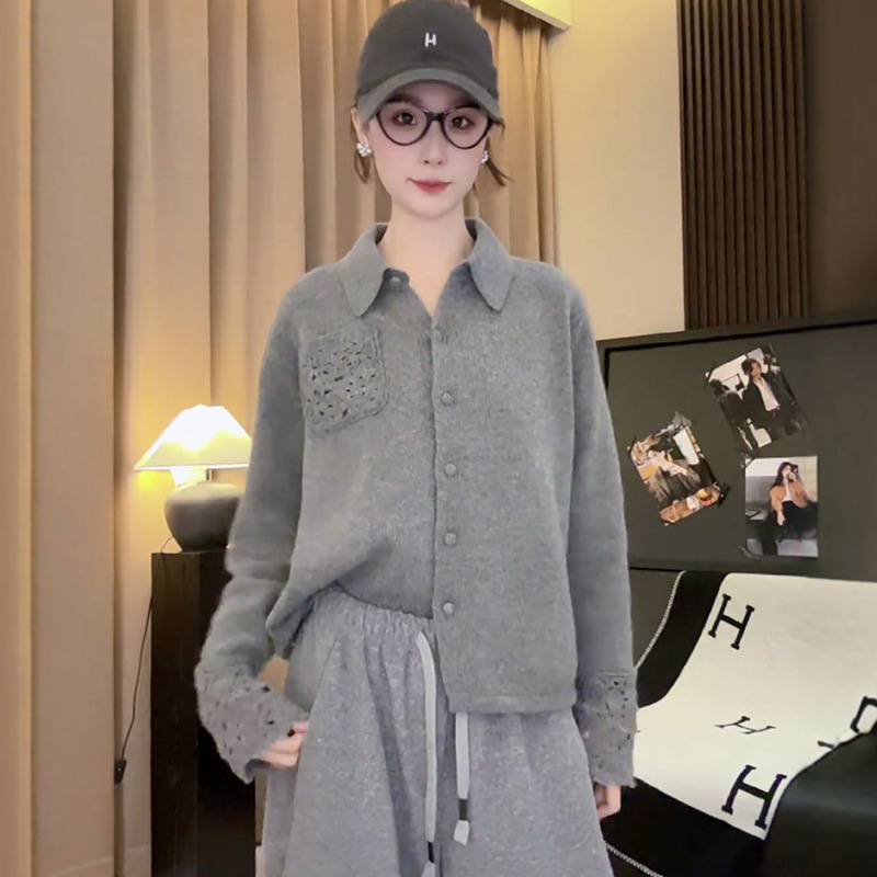Designed Crochet Lapel Gray Shirt for Women 2025 Winter New Heavy Industry Cut Out Lace Splicing Versatile Cardigan
