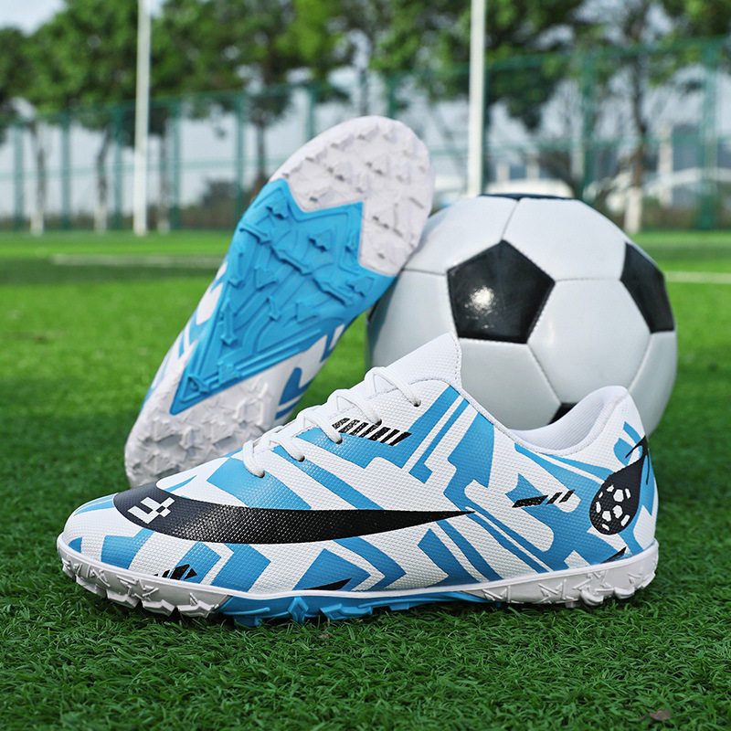 2025 nuevos zapatos de fútbol con uñas rotas antideslizantes transfronterizos, zapatillas de entrenamiento deportivo profesional para hombres, zapatillas de deporte para jóvenes de corte bajo