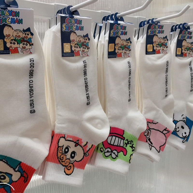 Cute Crayon Shin-Chan Mid-Calf Socks for Women, School Style, Suitable for All Seasons, Cartoon, Comfortable and Slimming Cute Crayon Shin-Chan Mid-Calf Socks for Women, School Style, Suitable for All Seasons, Cartoon, Comfortable and Slimming