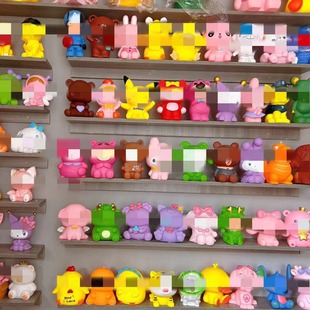 18cm Plastic Cartoon Piggy Bank, Multi-Style Kidsren's Piggy Bank, 10 Yuan Store Toys, Department Store Daily Necessities