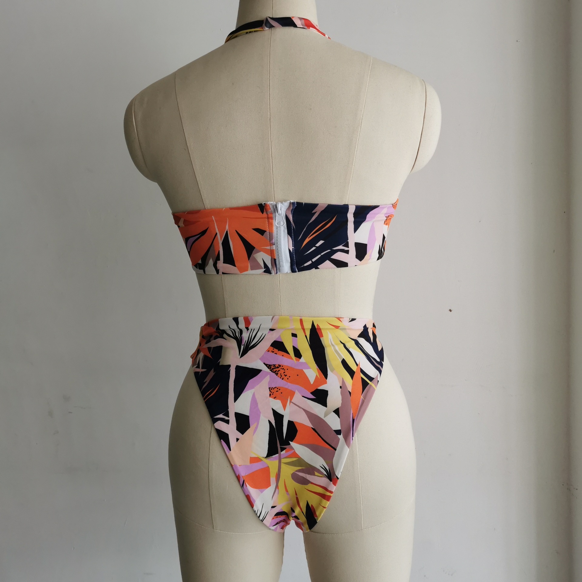 140g Weight Sleeveless Sleeve Length Pullovers Placket Type Nylon, Polyester Fabric Type Regular Top Length Bodysuit Tops Type 1 Piece Quantity Swimming Pool, Swimming Occasion Halter Neck Neckline Breathable Function Skinny Fit Type Solid Color Pattern Women'S Gender Fashion Style Women's Fashion Solid Color 1 Piece One Piece 10